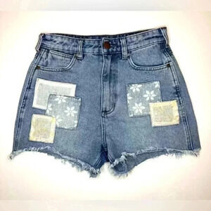 Billabong X Wrangler Women's Showdown Patch Work Shorts Size 24